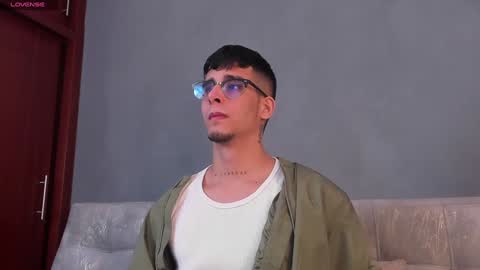   INDEPENDENT MODEL online show from 01-14-25, 10:17