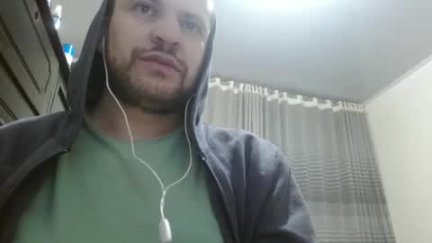 Snapshot of camiloking17 chatting on 12-20-24, 03:36 camilo online show from 12-20-24, 03:36