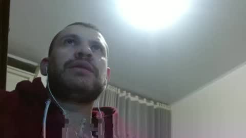 Snapshot of camiloking17 chatting on 01-18-25, 04:15 camilo online show from 01-18-25, 04:15