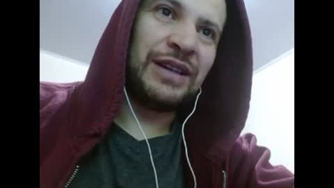 Snapshot of camiloking17 chatting on 02-26-25, 02:26 camilo online show from 02-26-25, 02:26