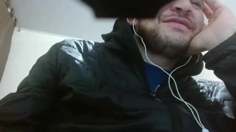 Snapshot of camiloking17 chatting on 09-21-25, 01:18 camilo online show from 09-21-25, 01:18