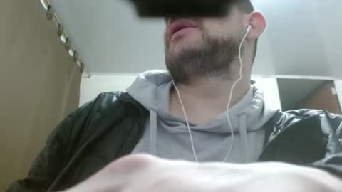 Snapshot of camiloking17 chatting on 11-24-25, 08:41 camilo online show from 11-24-25, 08:41