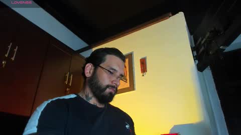 Snapshot of camilomayer chatting on 02-04-26, 03:51 Camilo online show from 02-04-26, 03:51