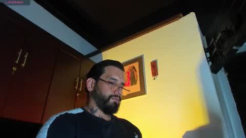 Snapshot of camilomayer chatting on 02-11-26, 03:50 Camilo online show from 02-11-26, 03:50