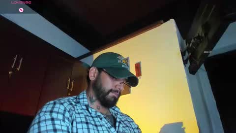 Snapshot of camilomayer chatting on 02-25-26, 03:32 Camilo online show from 02-25-26, 03:32