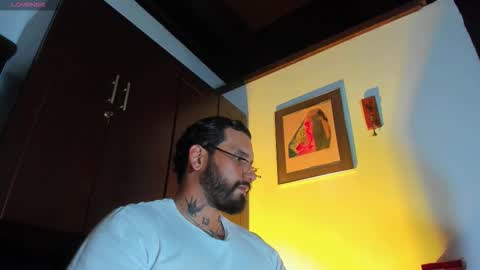 Snapshot of camilomayer chatting on 03-11-26, 04:57 Camilo online show from 03-11-26, 04:57