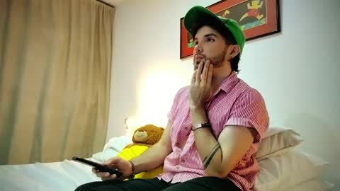 Snapshot of camilosaennz chatting on 01-26-25, 10:57 camilo online show from 01-26-25, 10:57