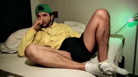 Snapshot of camilosaennz chatting on 02-17-25, 07:26 camilo online show from 02-17-25, 07:26