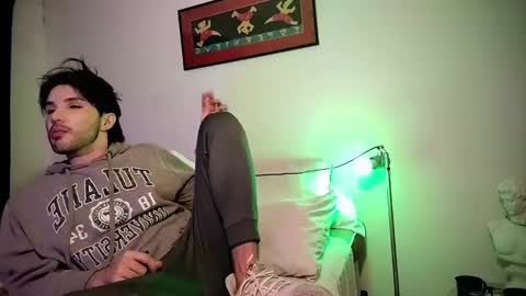 Snapshot of camilosaennz chatting on 02-18-25, 06:48 camilo online show from 02-18-25, 06:48