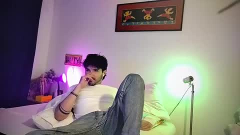 Snapshot of camilosaennz chatting on 02-24-25, 12:41 camilo online show from 02-24-25, 12:41