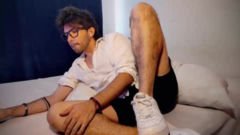 Snapshot of camilosaennz chatting on 02-24-25, 04:04 camilo online show from 02-24-25, 04:04