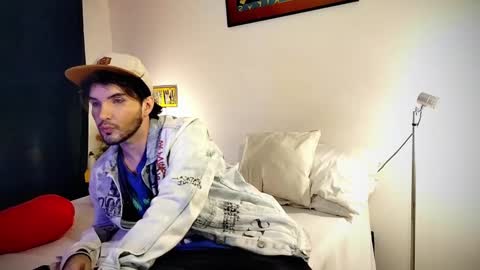 Snapshot of camilosaennz chatting on 03-02-25, 01:58 camilo online show from 03-02-25, 01:58