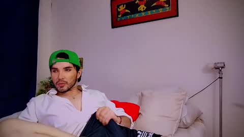 Snapshot of camilosaennz chatting on 03-04-25, 12:29 camilo online show from 03-04-25, 12:29