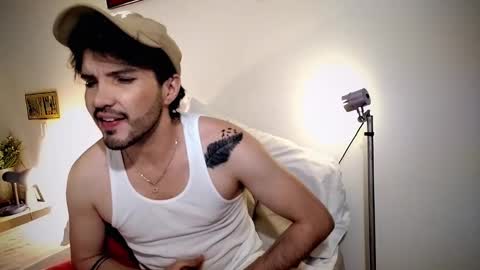 Snapshot of camilosaennz chatting on 03-06-25, 05:24 camilo online show from 03-06-25, 05:24