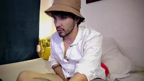 Snapshot of camilosaennz chatting on 03-12-25, 02:56 camilo online show from 03-12-25, 02:56