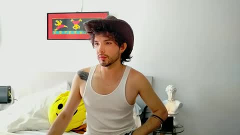 Snapshot of camilosaennz chatting on 10-14-25, 07:14 camilo online show from 10-14-25, 07:14