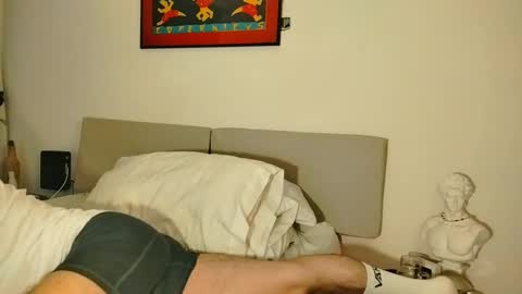 Snapshot of camilosaennz chatting on 10-18-25, 07:09 camilo online show from 10-18-25, 07:09