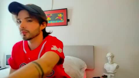 Snapshot of camilosaennz chatting on 10-18-25, 07:25 camilo online show from 10-18-25, 07:25