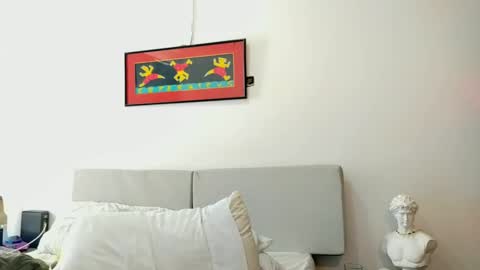 Snapshot of camilosaennz chatting on 10-25-25, 07:41 camilo online show from 10-25-25, 07:41