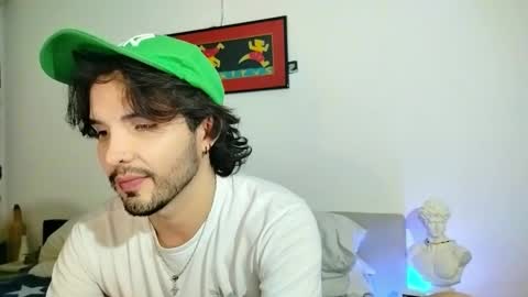 Snapshot of camilosaennz chatting on 10-27-25, 03:54 camilo online show from 10-27-25, 03:54