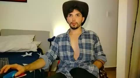 Snapshot of camilosaennz chatting on 11-06-25, 11:11 camilo online show from 11-06-25, 11:11