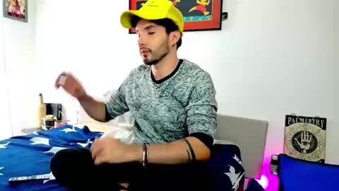 Snapshot of camilosaennz chatting on 11-19-25, 05:57 camilo online show from 11-19-25, 05:57