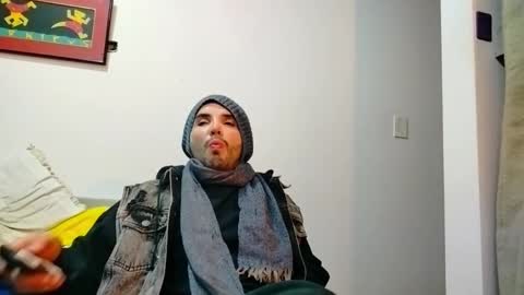 Snapshot of camilosaennz chatting on 11-21-25, 01:26 camilo online show from 11-21-25, 01:26