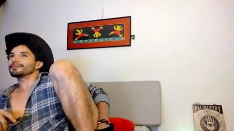 Snapshot of camilosaennz chatting on 11-25-25, 05:40 camilo online show from 11-25-25, 05:40