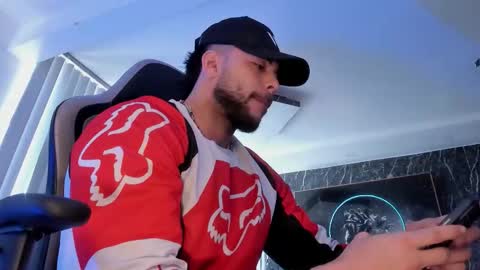 Camilo Watson online show from 12-14-25, 04:34