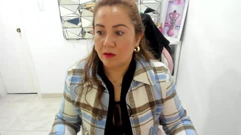 camixxx_m online show from 04-18-26, 11:14