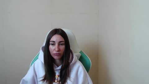 cammila horn online show from 10-26-25, 05:52