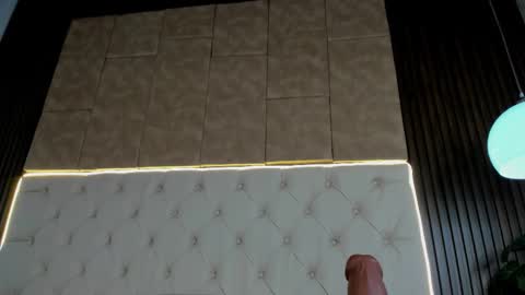 Camila online show from 12-04-25, 07:44