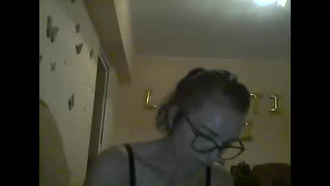 Snapshot of cammyskye chatting on 10-26-25, 06:25 Cammy online show from 10-26-25, 06:25