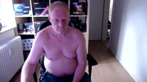 Snapshot of campdavid79 chatting on 12-29-24, 10:23 campdavid79 online show from 12-29-24, 10:23