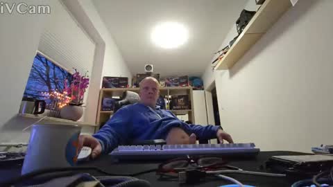 Snapshot of campdavid79 chatting on 01-01-25, 03:03 campdavid79 online show from 01-01-25, 03:03