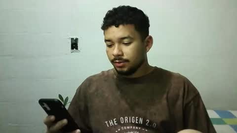 Snapshot of camrichard chatting on 05-20-26, 04:40 Richard online show from 05-20-26, 04:40