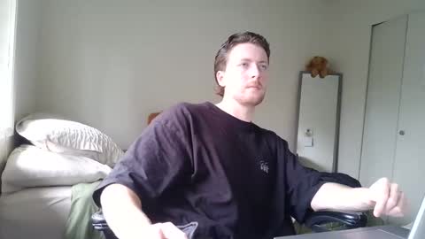 Snapshot of canadianstud18 chatting on 01-30-25, 06:00 Devon online show from 01-30-25, 06:00