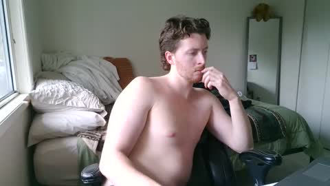 Snapshot of canadianstud18 chatting on 02-05-25, 09:40 Devon online show from 02-05-25, 09:40