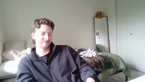 Snapshot of canadianstud18 chatting on 02-07-25, 09:04 Devon online show from 02-07-25, 09:04