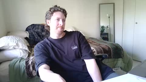 Snapshot of canadianstud18 chatting on 02-27-25, 06:53 Devon online show from 02-27-25, 06:53