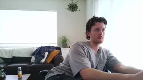 Snapshot of canadianstud18 chatting on 03-03-25, 06:33 Devon online show from 03-03-25, 06:33