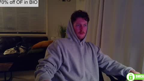 Snapshot of canadianstud18 chatting on 03-12-25, 02:52 Devon online show from 03-12-25, 02:52