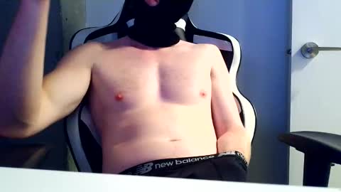 Snapshot of canadianstud18 chatting on 01-06-26, 03:21 Devon online show from 01-06-26, 03:21