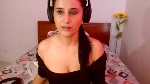 Snapshot of canddysexxx_ chatting on 05-04-26, 06:37 Carolina online show from 05-04-26, 06:37