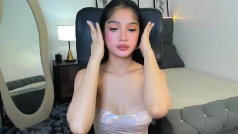 Snapshot of candiceferragamo chatting on 09-10-25, 08:14 candiceferragamo online show from 09-10-25, 08:14