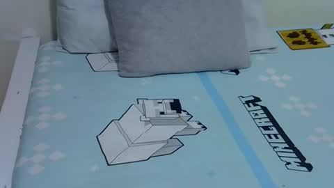 candiemaya online show from 10-12-25, 08:02