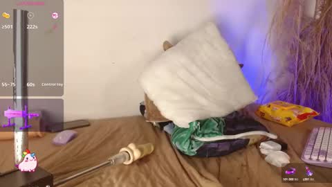 Candy online show from 10-08-25, 08:50