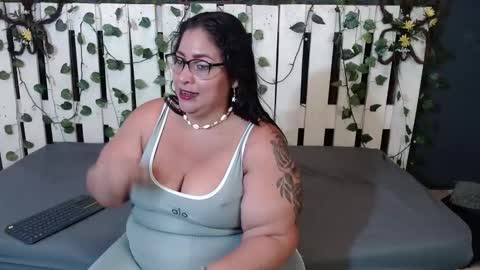 Snapshot of candy__strong chatting on 10-23-25, 12:15 candy online show from 10-23-25, 12:15