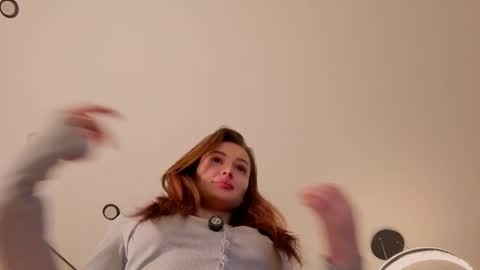 Hey there Im Anna 21 years old online show from 05-23-26, 06:12