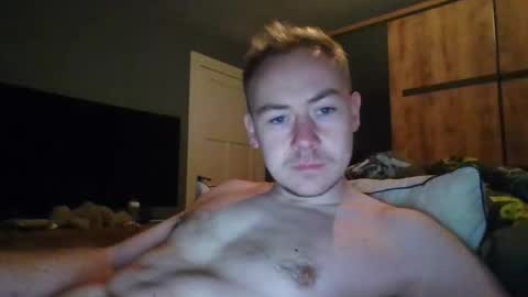 Snapshot of candy_boy_xoxo chatting on 03-29-26, 03:45 candy_boy_xoxo online show from 03-29-26, 03:45